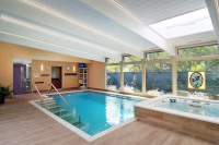 Indoor pool and hydrotherapy spa
